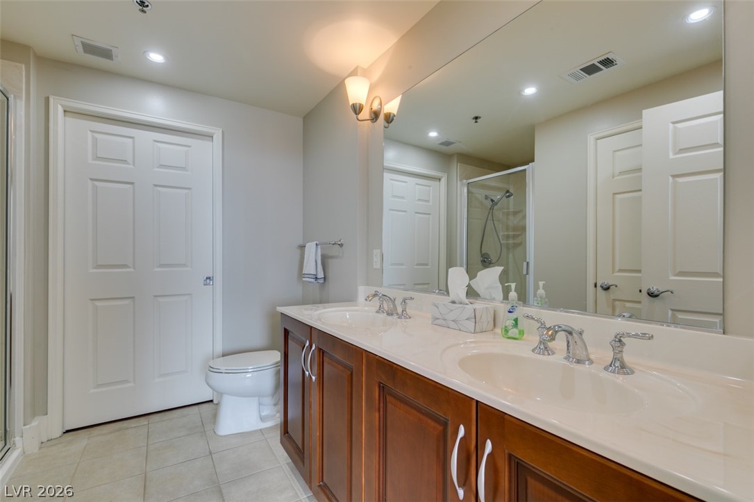 150 Las Vegas Boulevard 2115