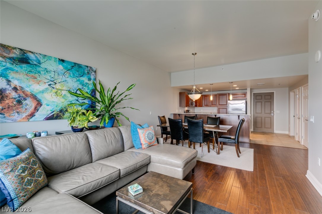 150 Las Vegas Boulevard 2115