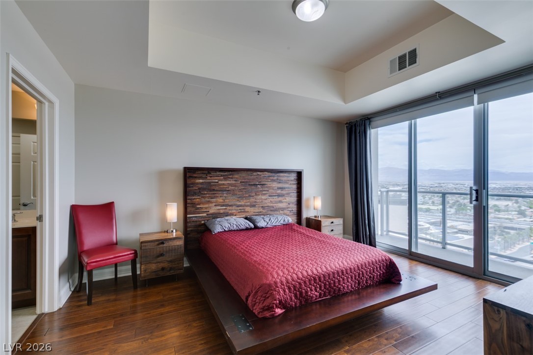 150 Las Vegas Boulevard 2115