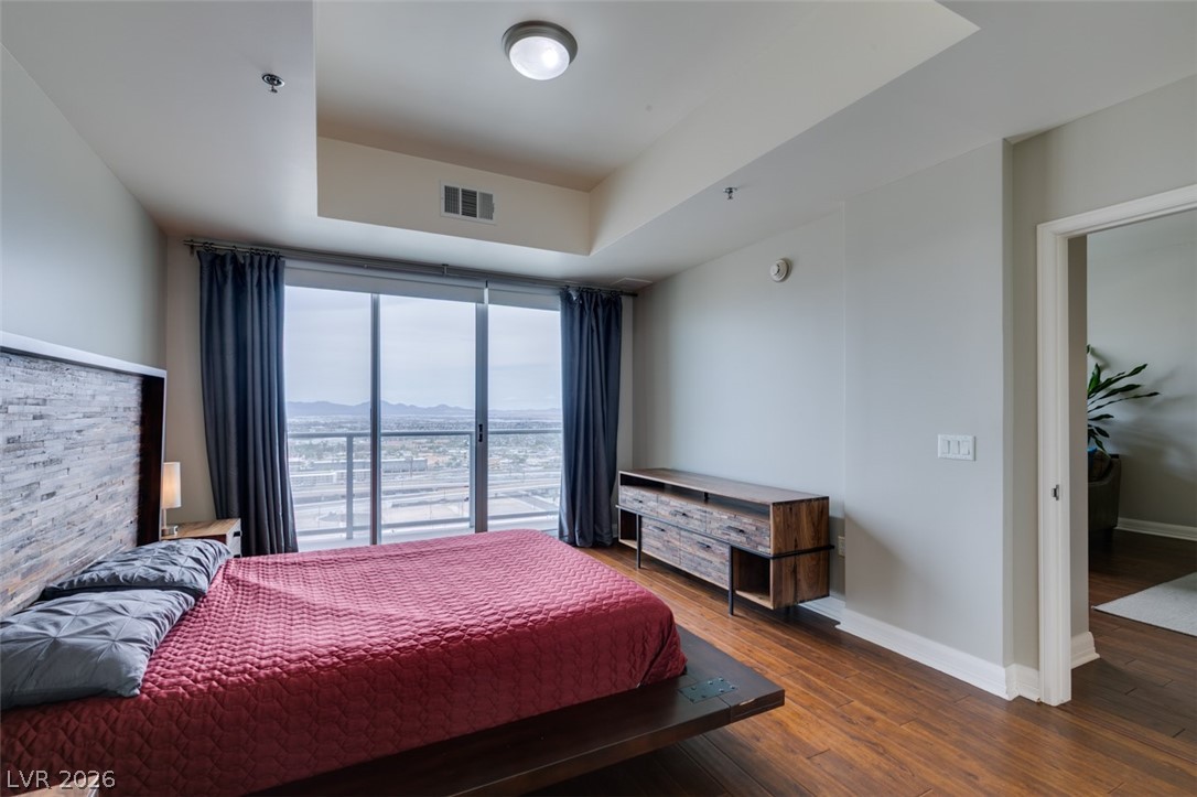 150 Las Vegas Boulevard 2115