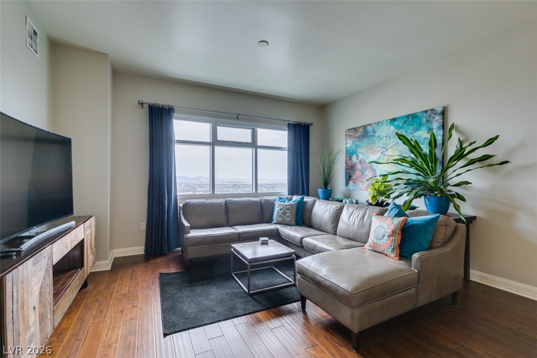 150 Las Vegas Boulevard 2115