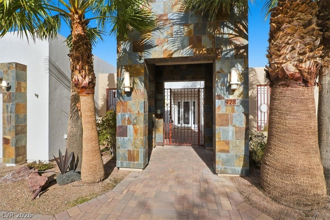 928 Santa Helena Avenue