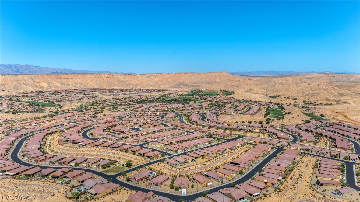 906 Majestic View