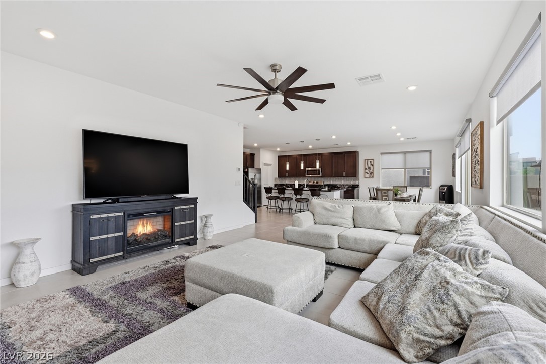 6934 Boulder View Street