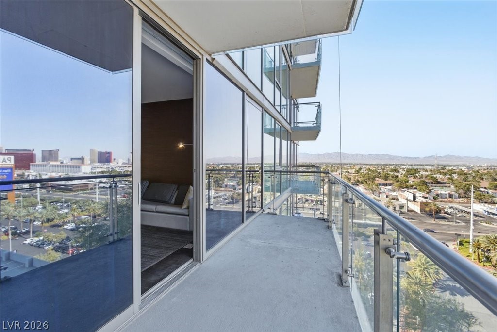 4381 West FLAMINGO Road 10306