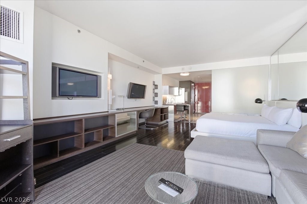 4381 West FLAMINGO Road 10306