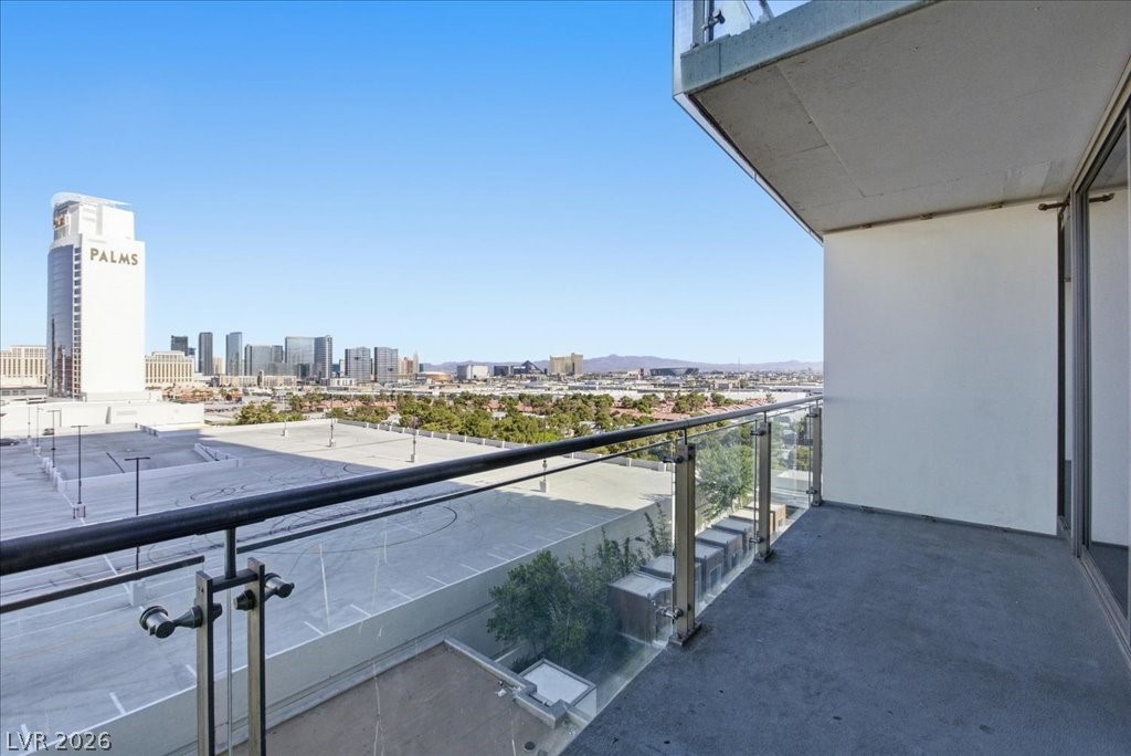 4381 West FLAMINGO Road 10306