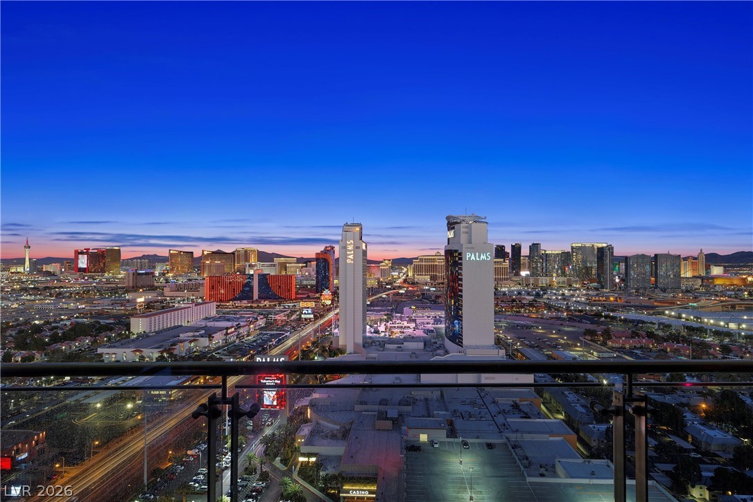 4381 West FLAMINGO Road 10306