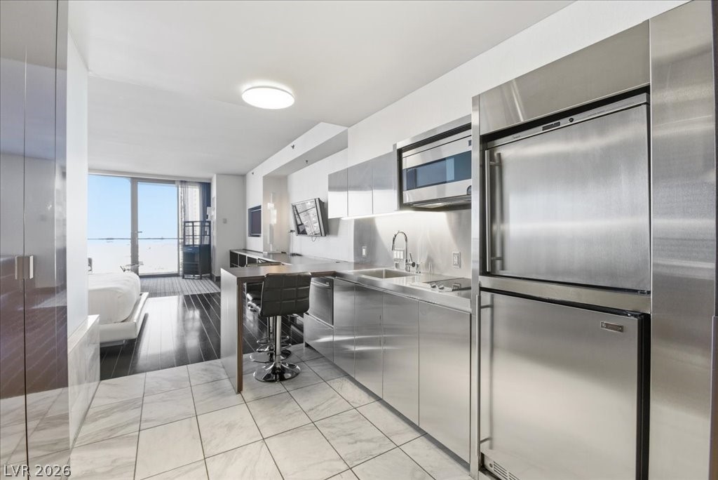 4381 West FLAMINGO Road 10306