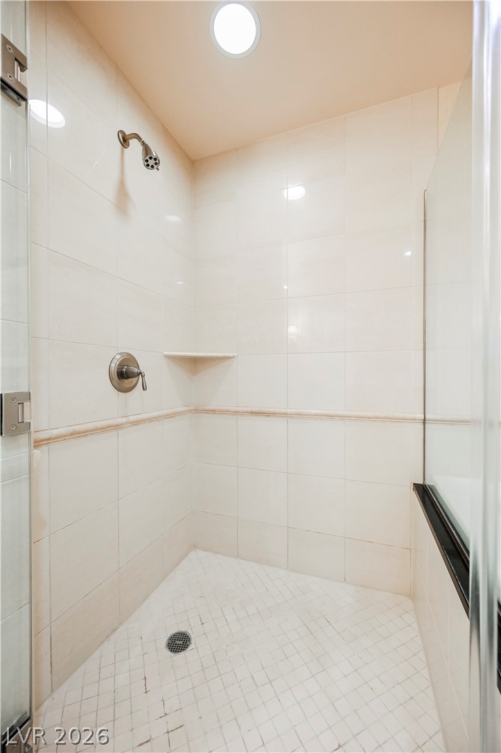 125 East HARMON Avenue 805 & 807