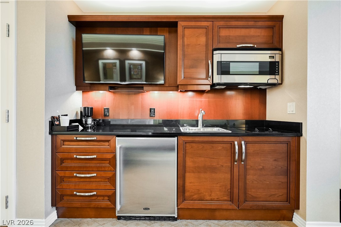 145 East HARMON Avenue 1407