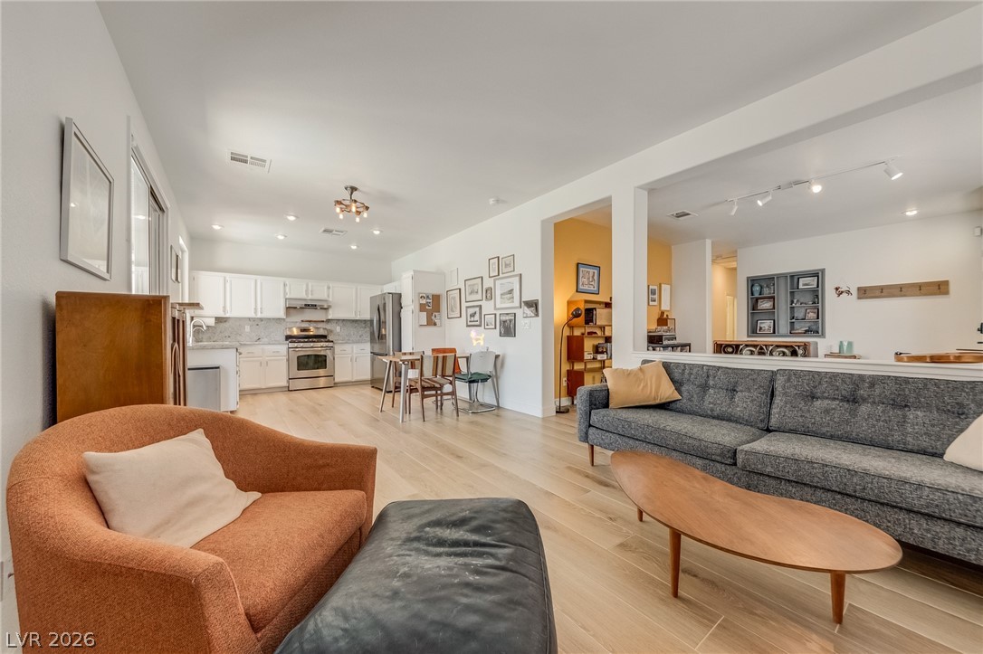 10059 Floragold Court