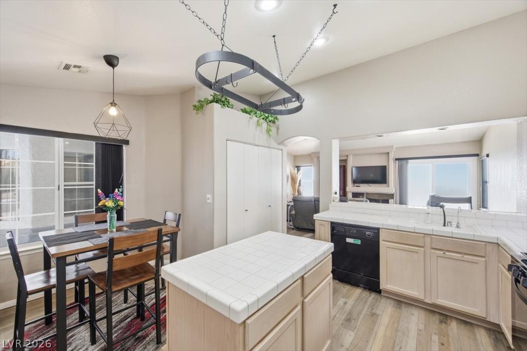 1600 Los Alamos Drive