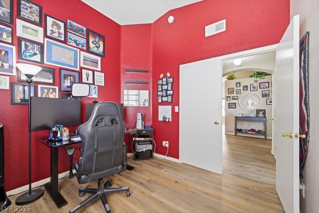 1600 Los Alamos Drive