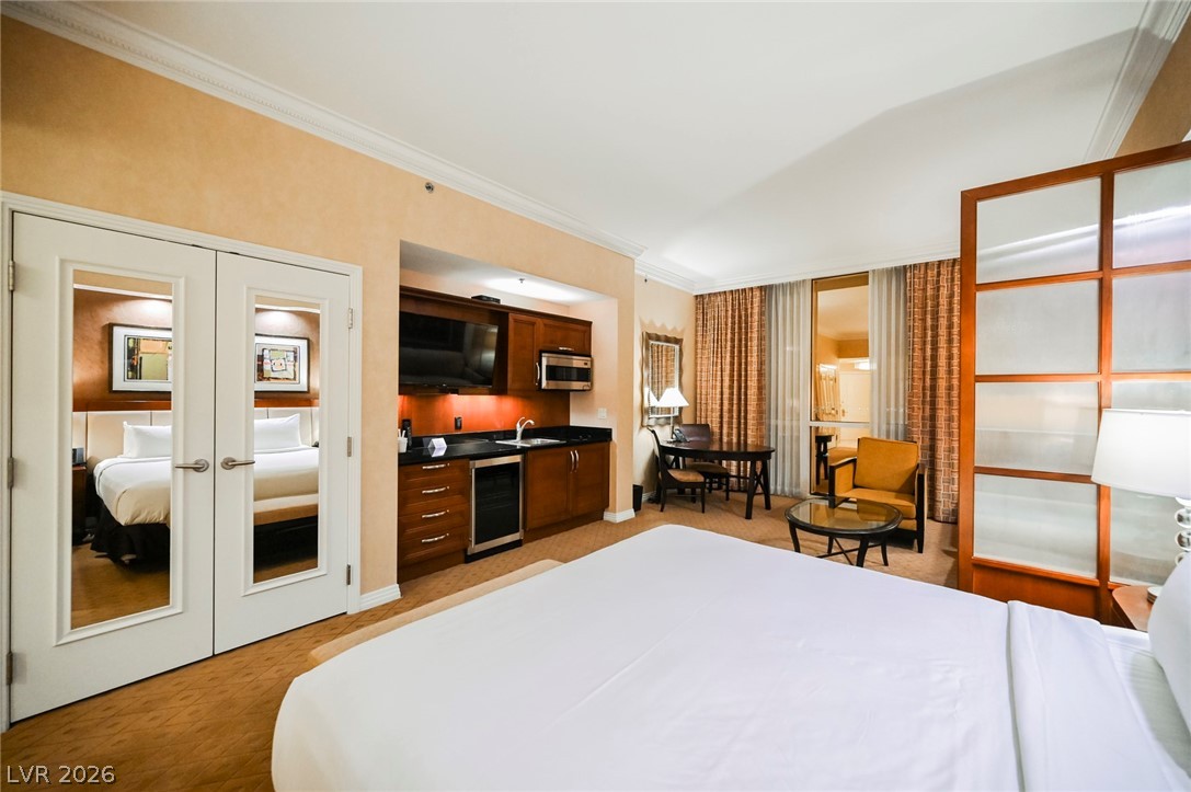 135 East HARMON Avenue 703