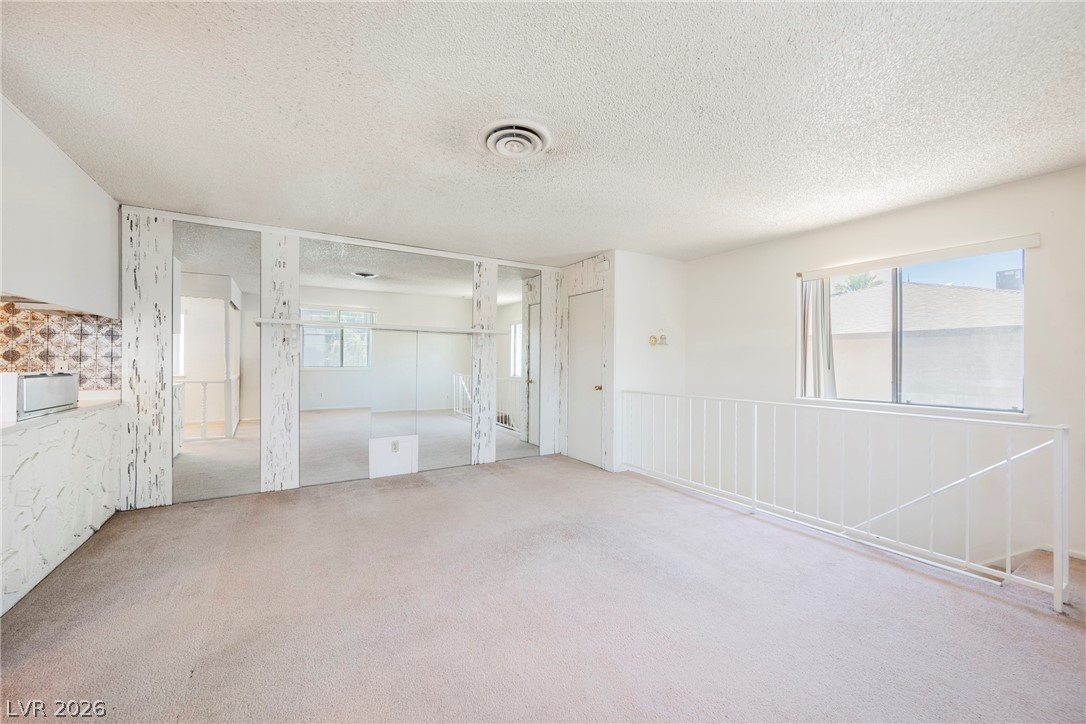 1337 Dorothy Avenue 4