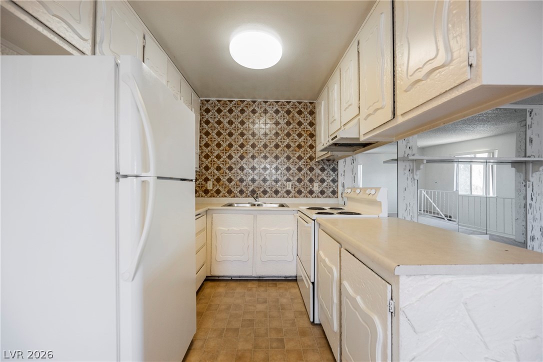 1337 Dorothy Avenue 4
