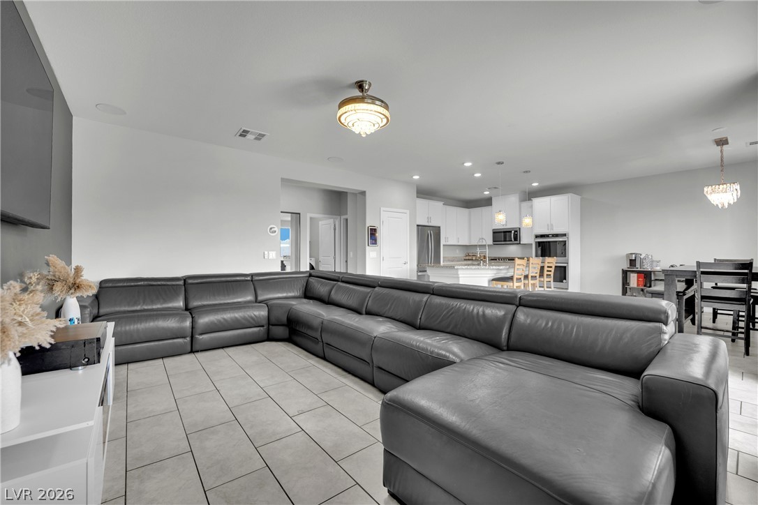 9267 Bluemist Falls Street