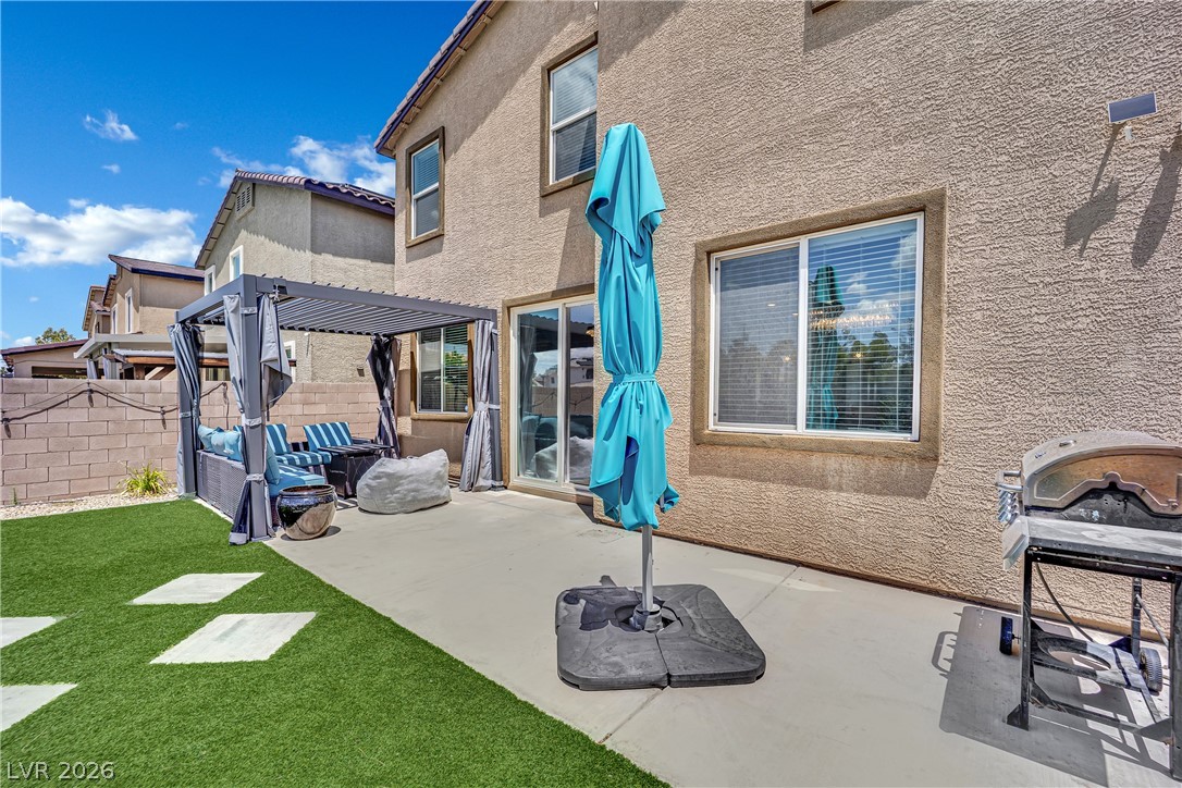 9267 Bluemist Falls Street