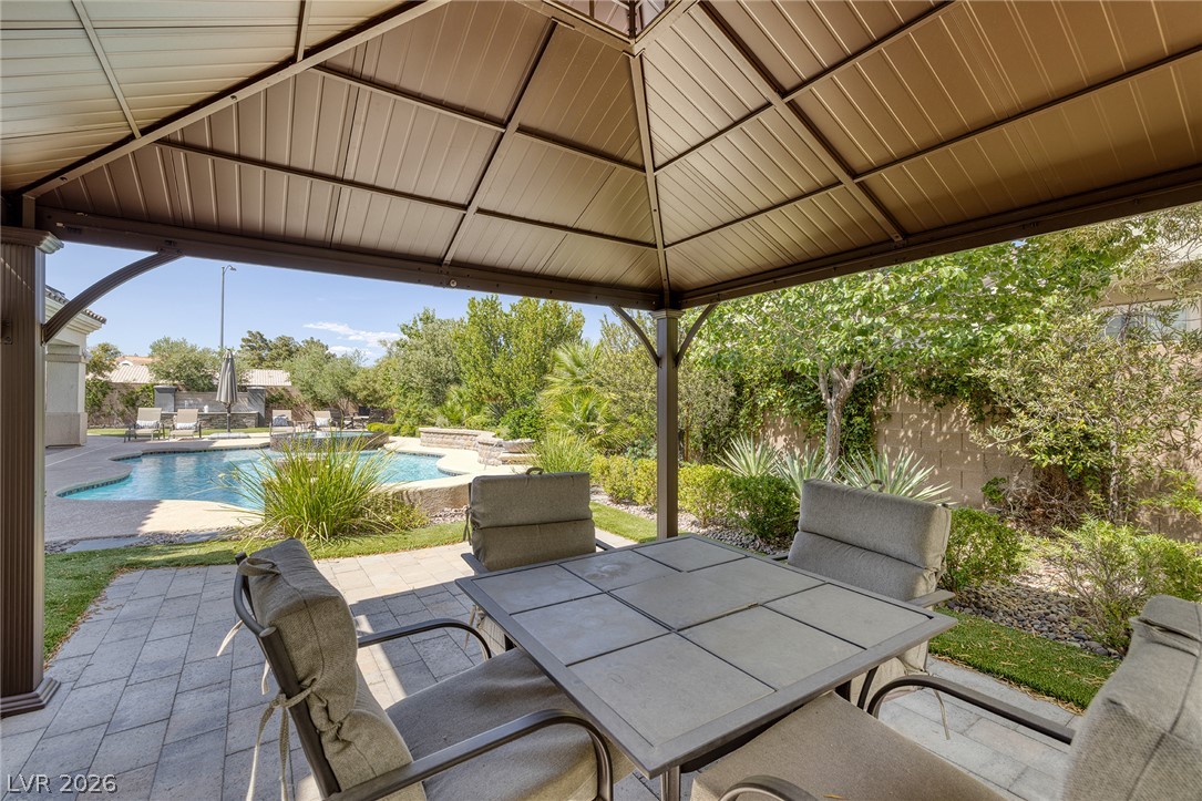 5594 Sumac Ridge Court