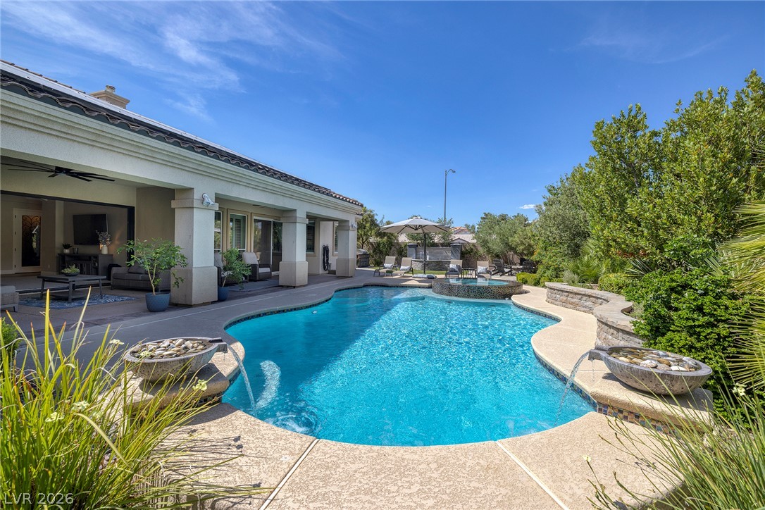 5594 Sumac Ridge Court