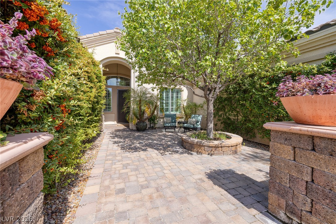 5594 Sumac Ridge Court