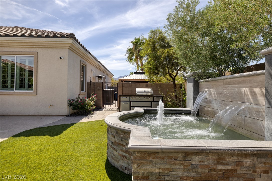 5594 Sumac Ridge Court