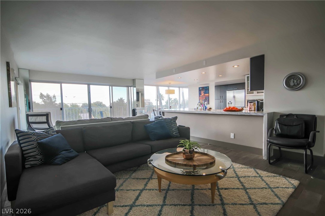3111 BEL AIR Drive 4B