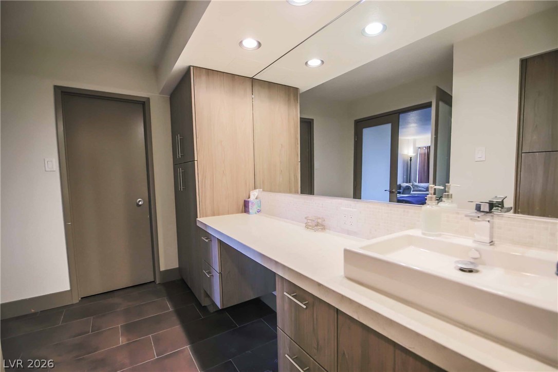 3111 BEL AIR Drive 4B