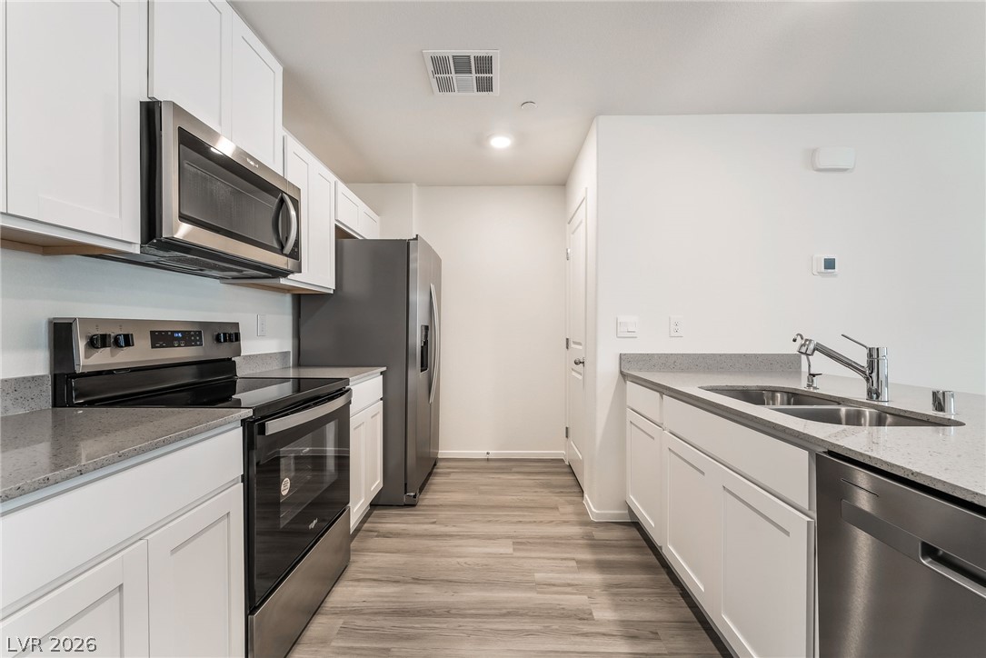 9472 Peaceful River Avenue, Las Vegas, NV 89178