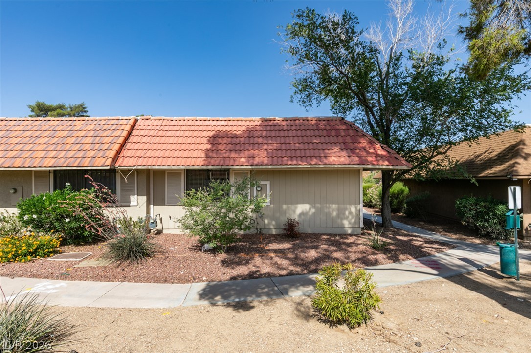 2556 Paradise Village Way