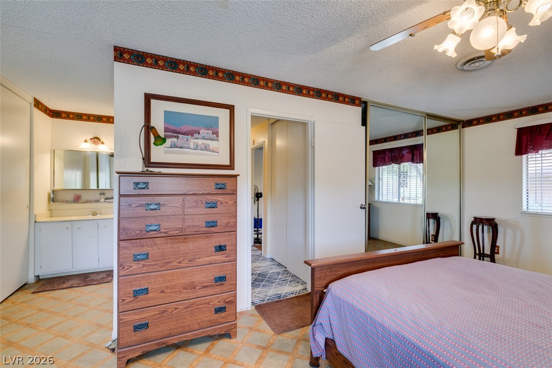 2556 Paradise Village Way