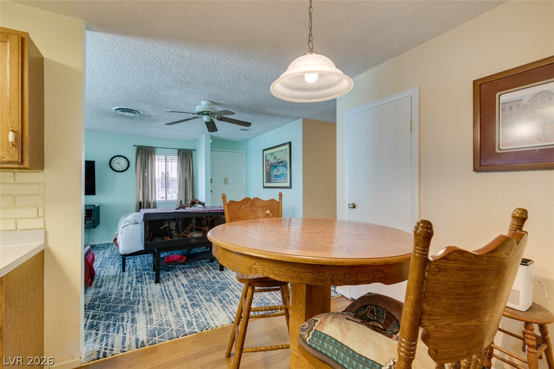 2556 Paradise Village Way
