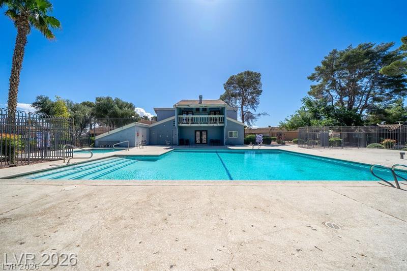 2556 Paradise Village Way