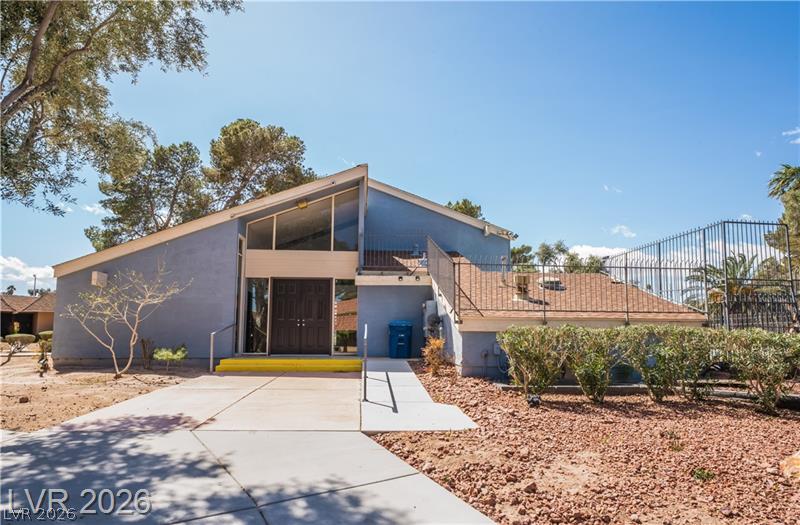 2556 Paradise Village Way