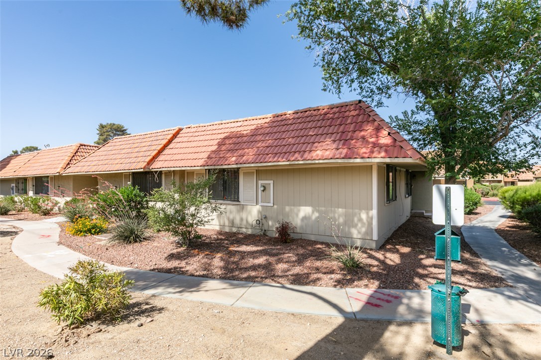 2556 Paradise Village Way