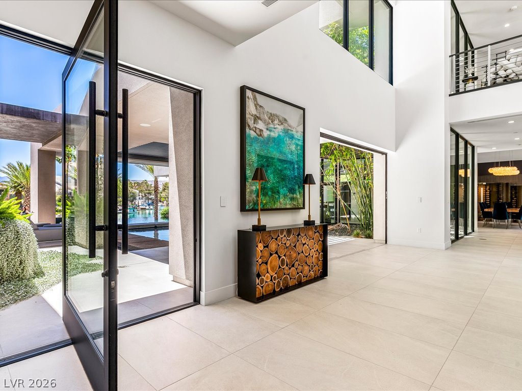8733 Newport Isle Court