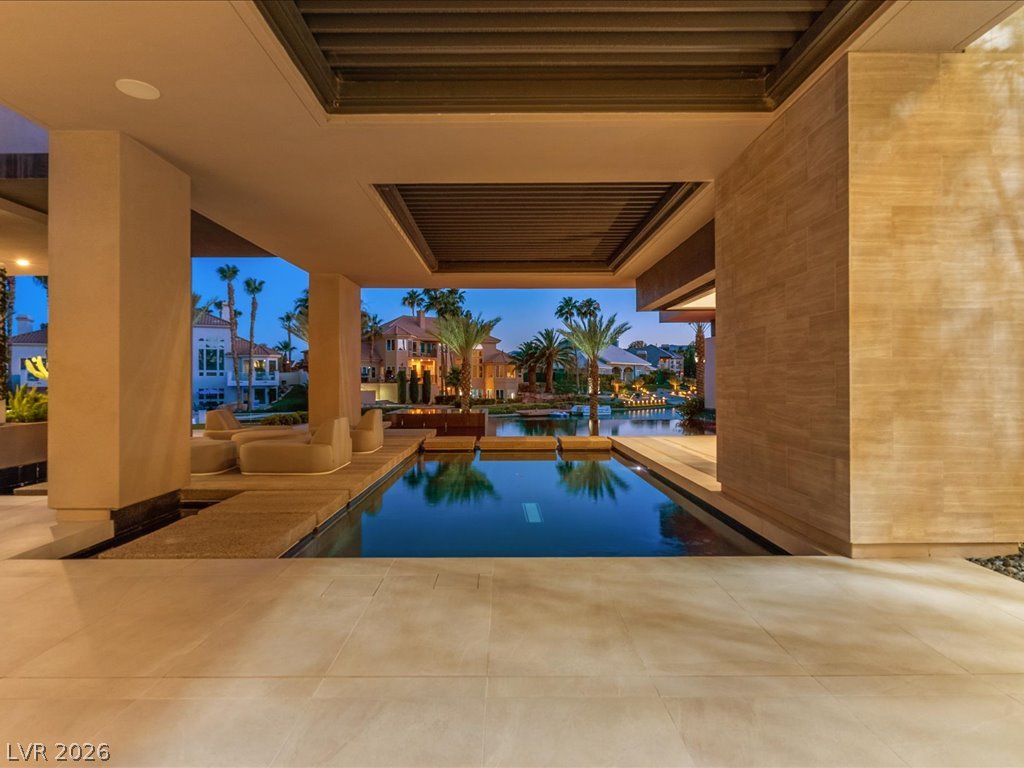 8733 Newport Isle Court