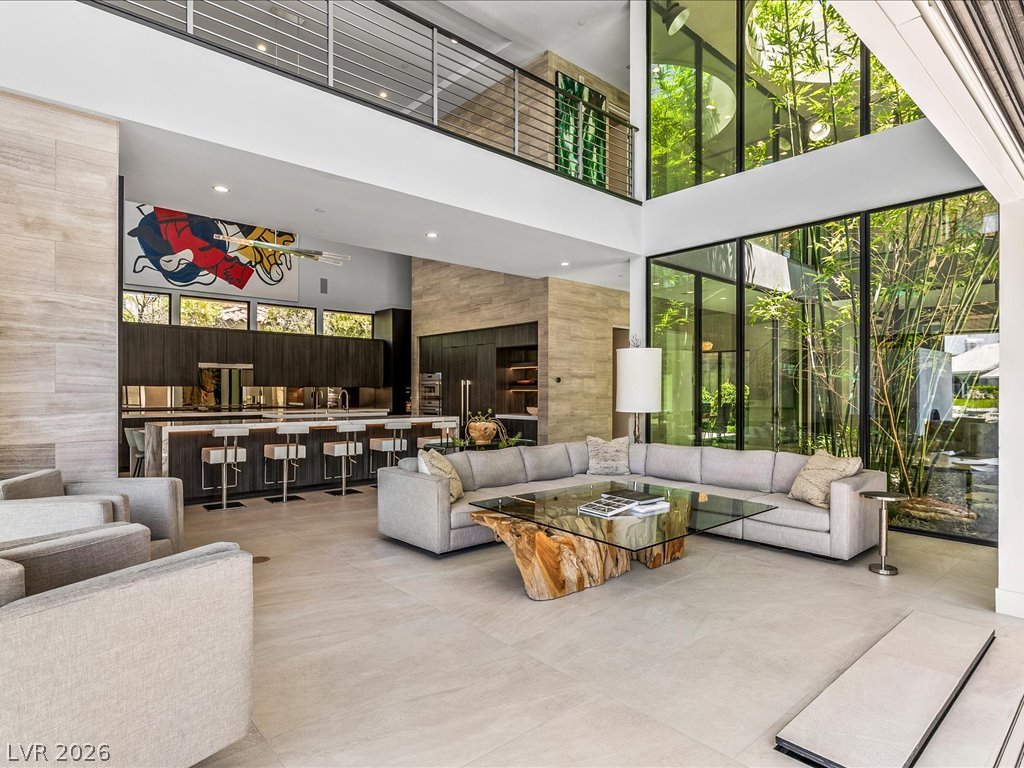 8733 Newport Isle Court