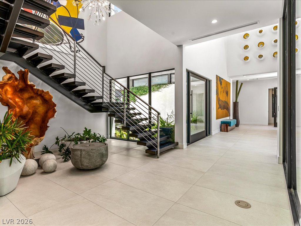 8733 Newport Isle Court