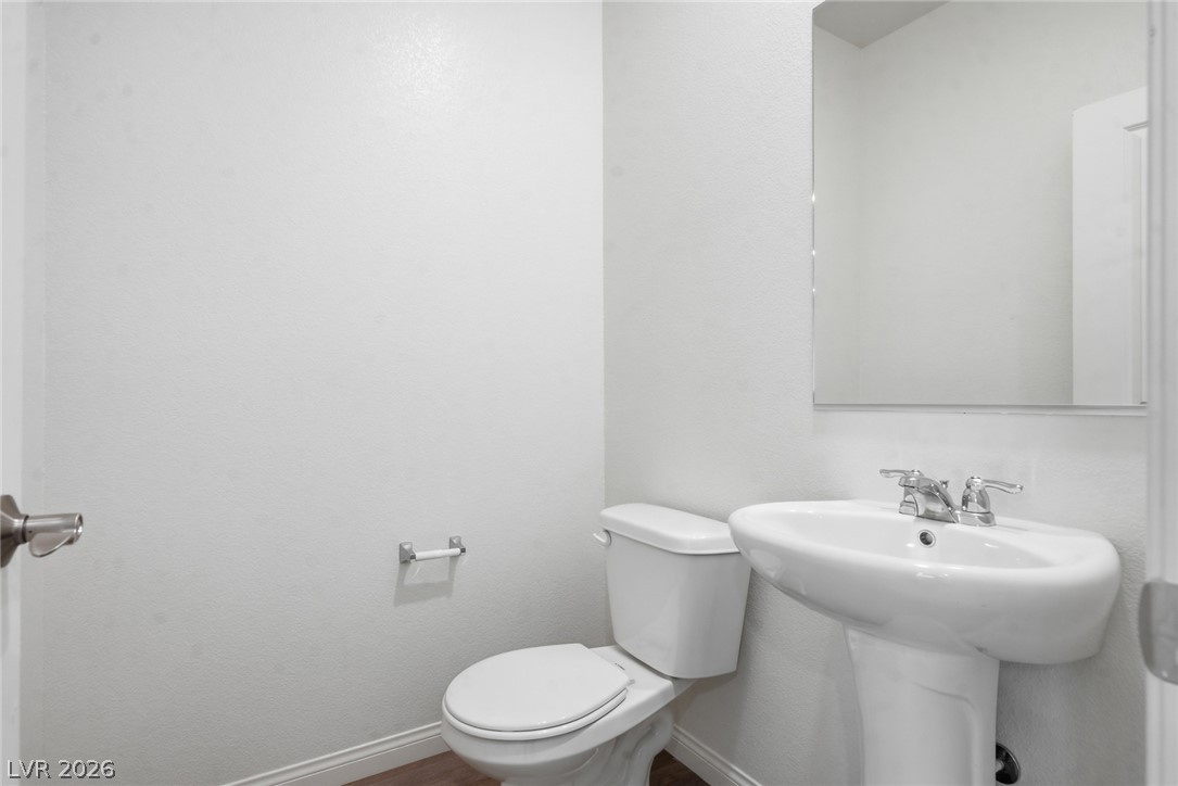 4706 Turquoise Cliffs Avenue