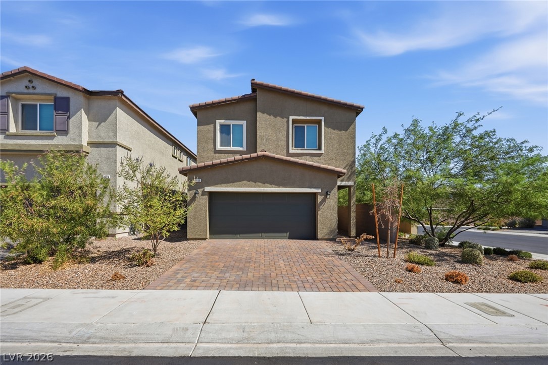 4706 Turquoise Cliffs Avenue