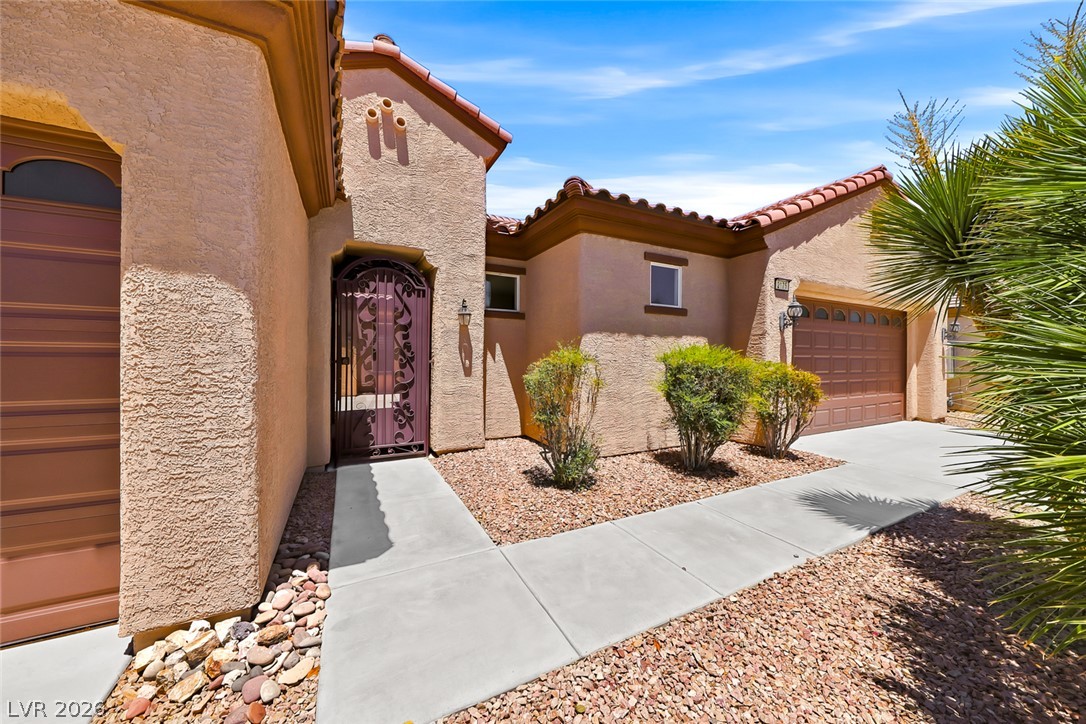 2175 Twin Falls Drive