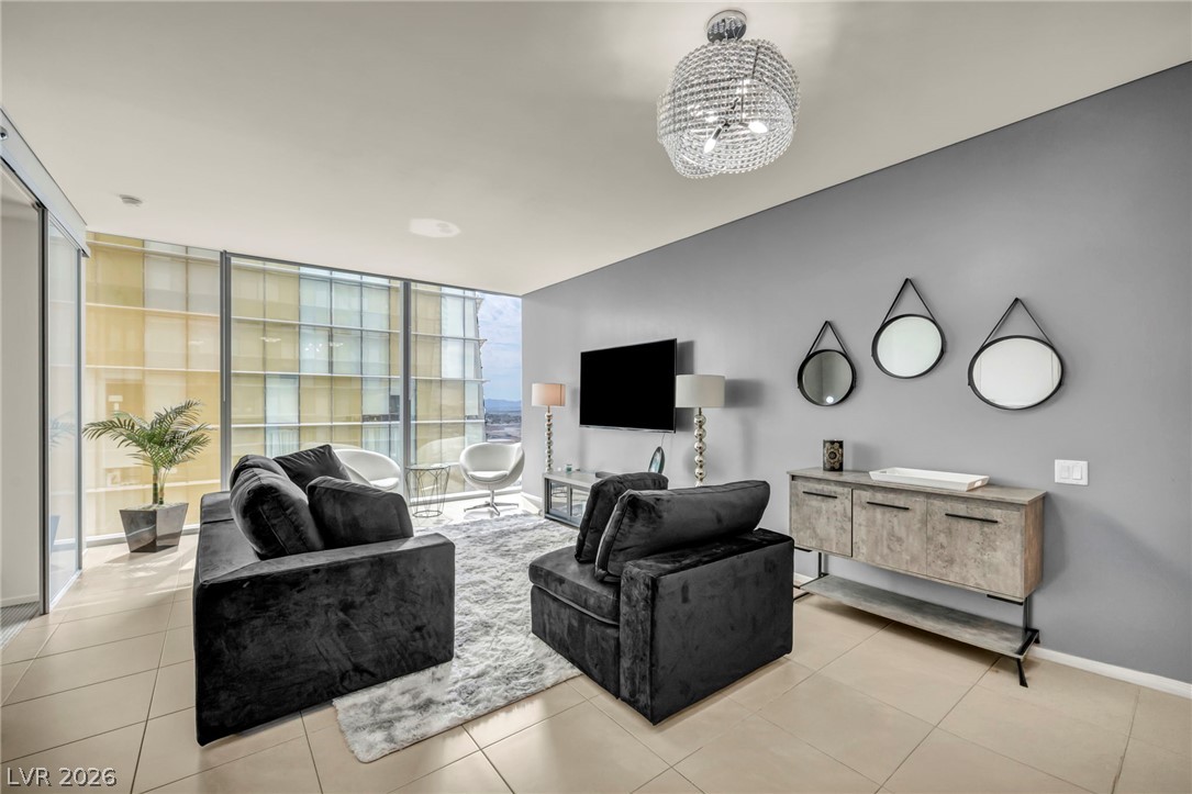 3726 Las Vegas Boulevard 2807