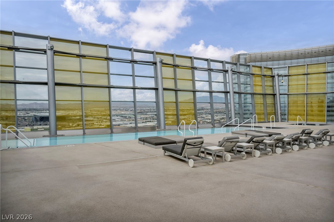 3726 Las Vegas Boulevard 2807