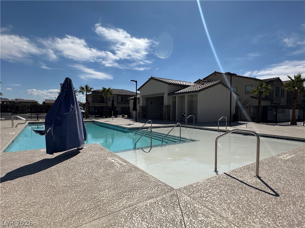 206 Callen Falls Avenue 1512