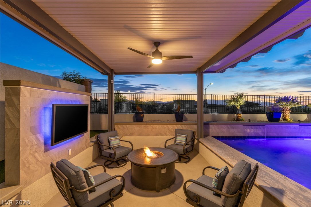 743 Glowing Horizon Street