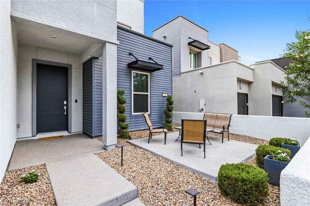 743 Glowing Horizon Street