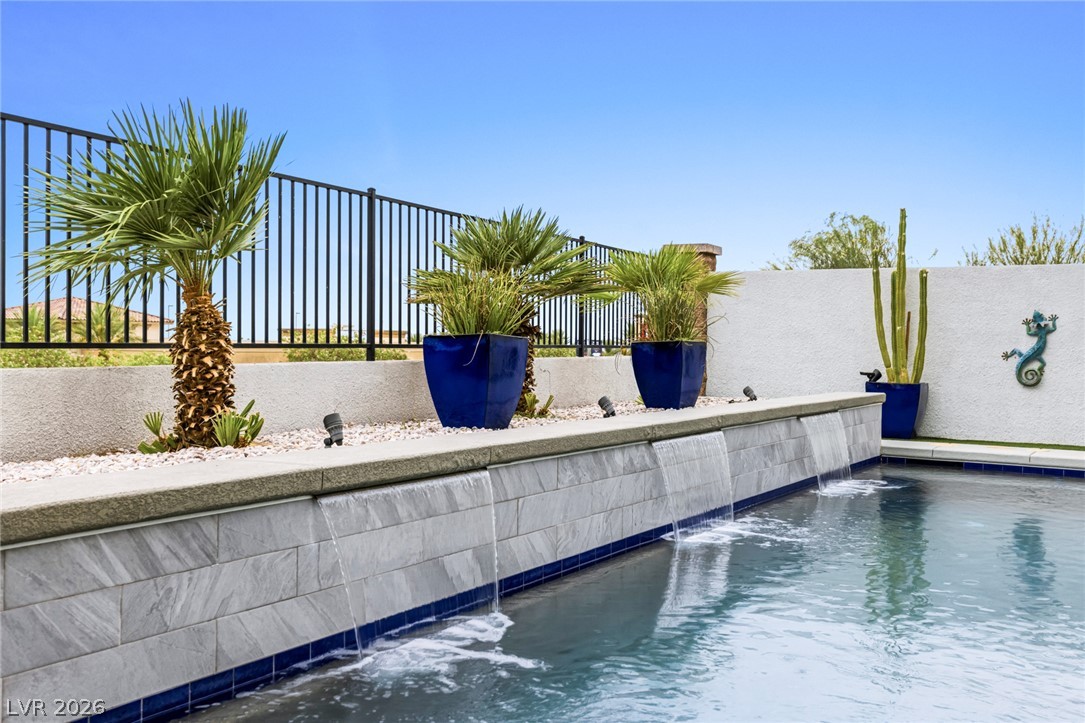 743 Glowing Horizon Street