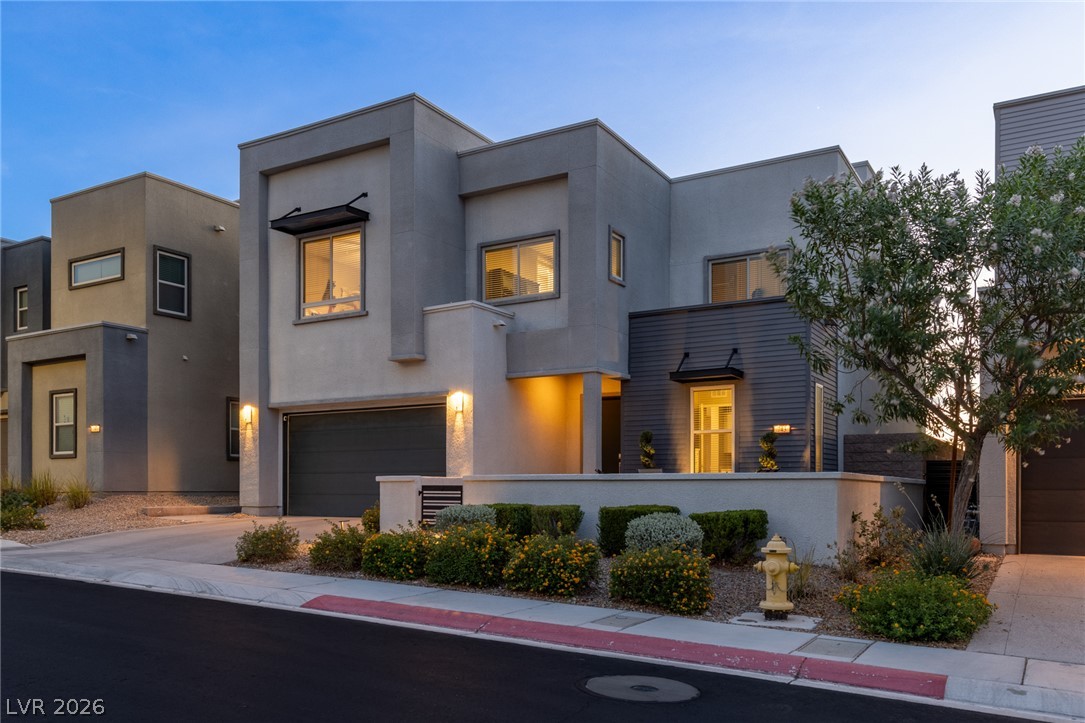 743 Glowing Horizon Street
